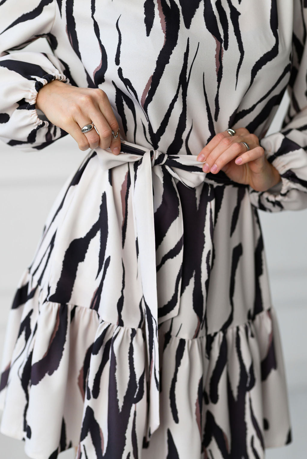 Safari linijų suknelė